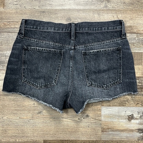 Madewell Relaxed Denim Jean Shorts Faded Black Wash Button Fly Raw Hem Sz 28 - Picture 3 of 11
